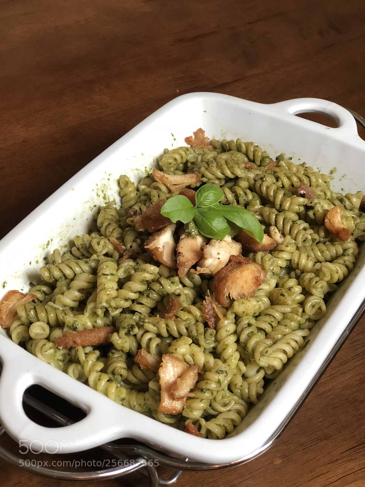 Apple iPhone 8 Plus sample photo. Pesto fusilli photography