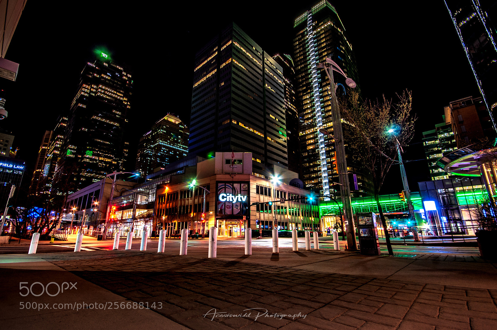 Nikon D90 sample photo. Downtown city tv photography