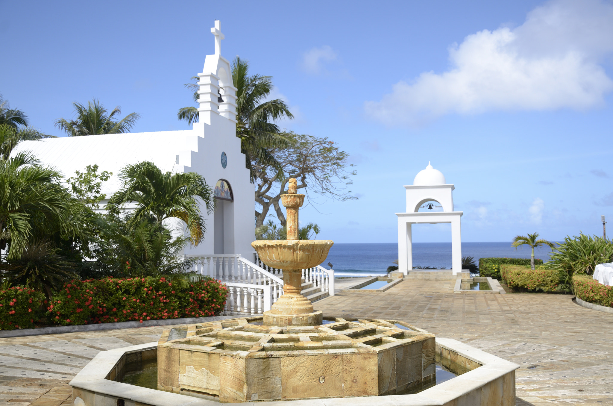 Nikon D7000 sample photo. Mariana seaside chapel photography