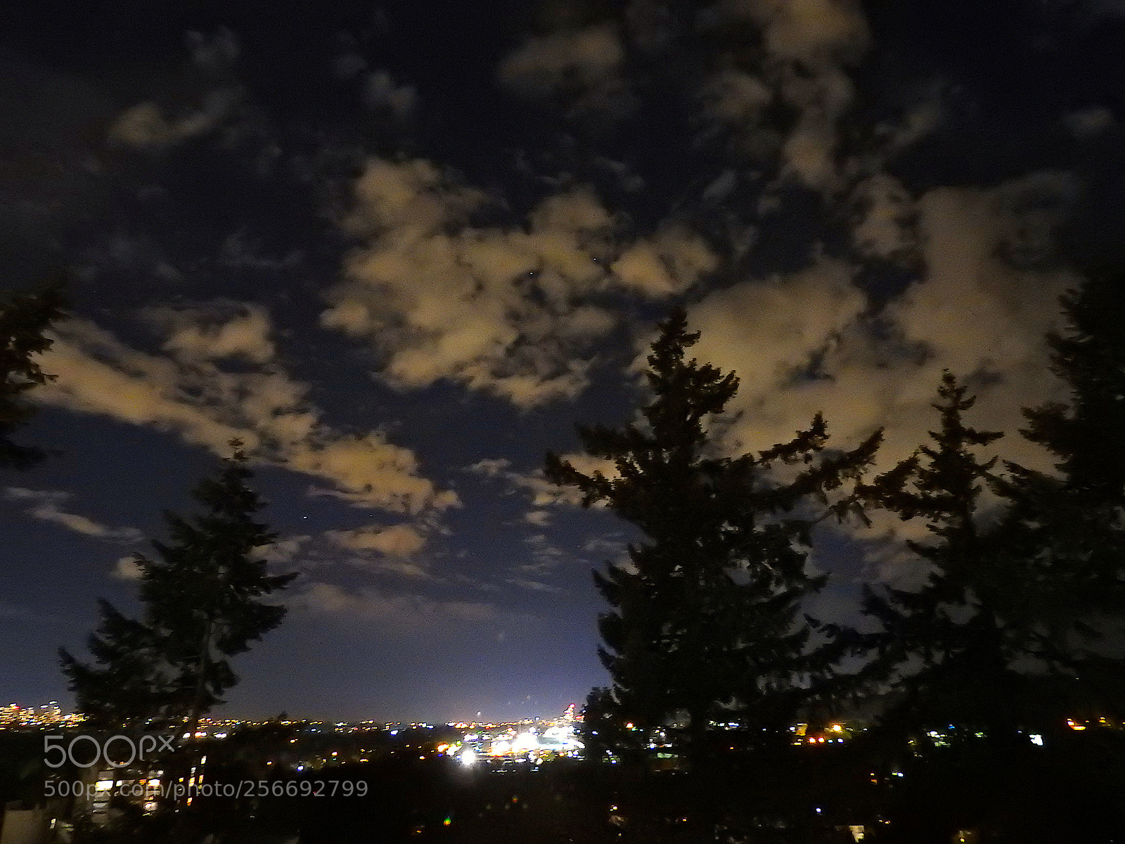 Nikon Coolpix P900 sample photo. Night photography