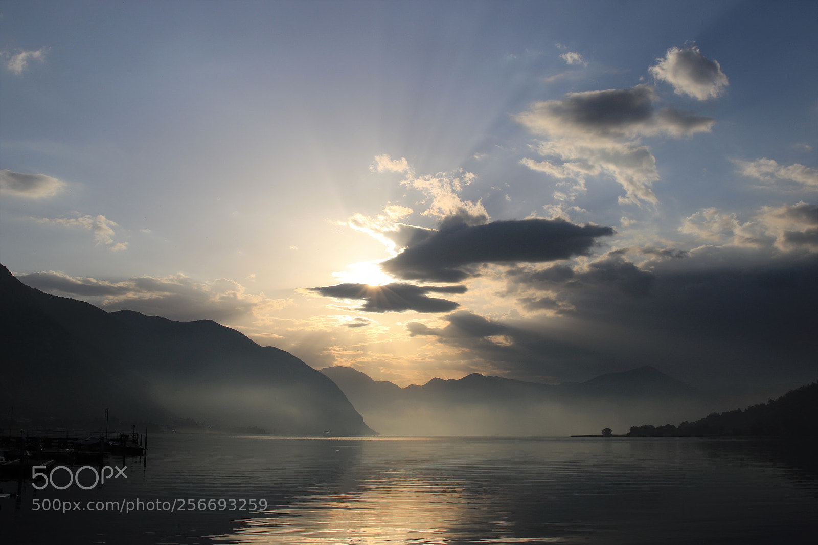 Canon EOS 7D Mark II sample photo. Misty sunrise on lake photography