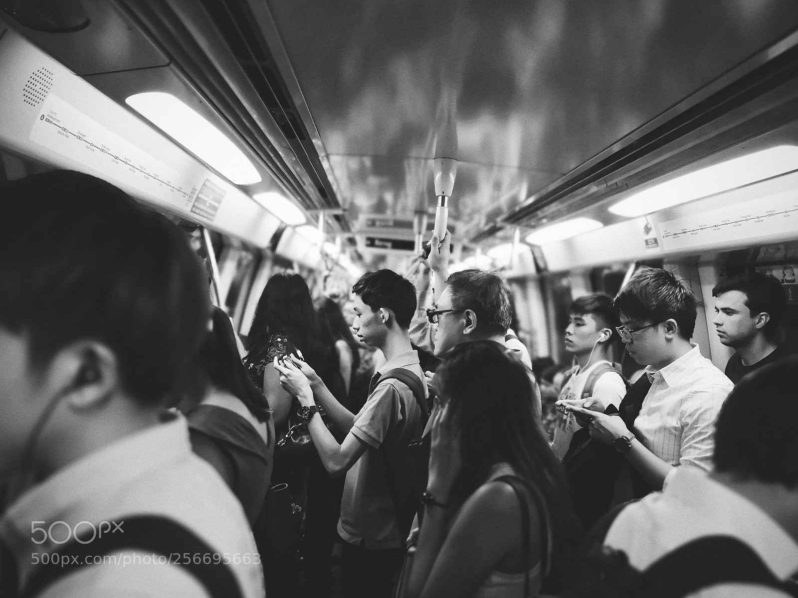HUAWEI CLT-L29 sample photo. Rush hour photography