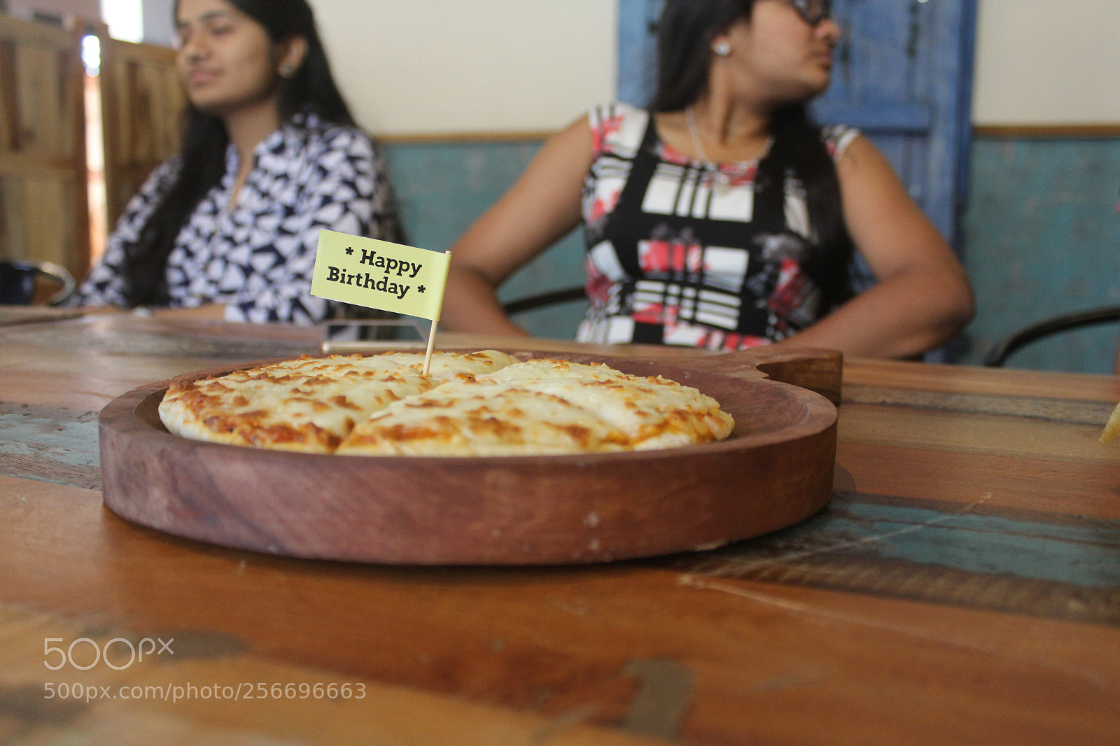 Canon EOS 1200D (EOS Rebel T5 / EOS Kiss X70 / EOS Hi) sample photo. Pizza with pan photography