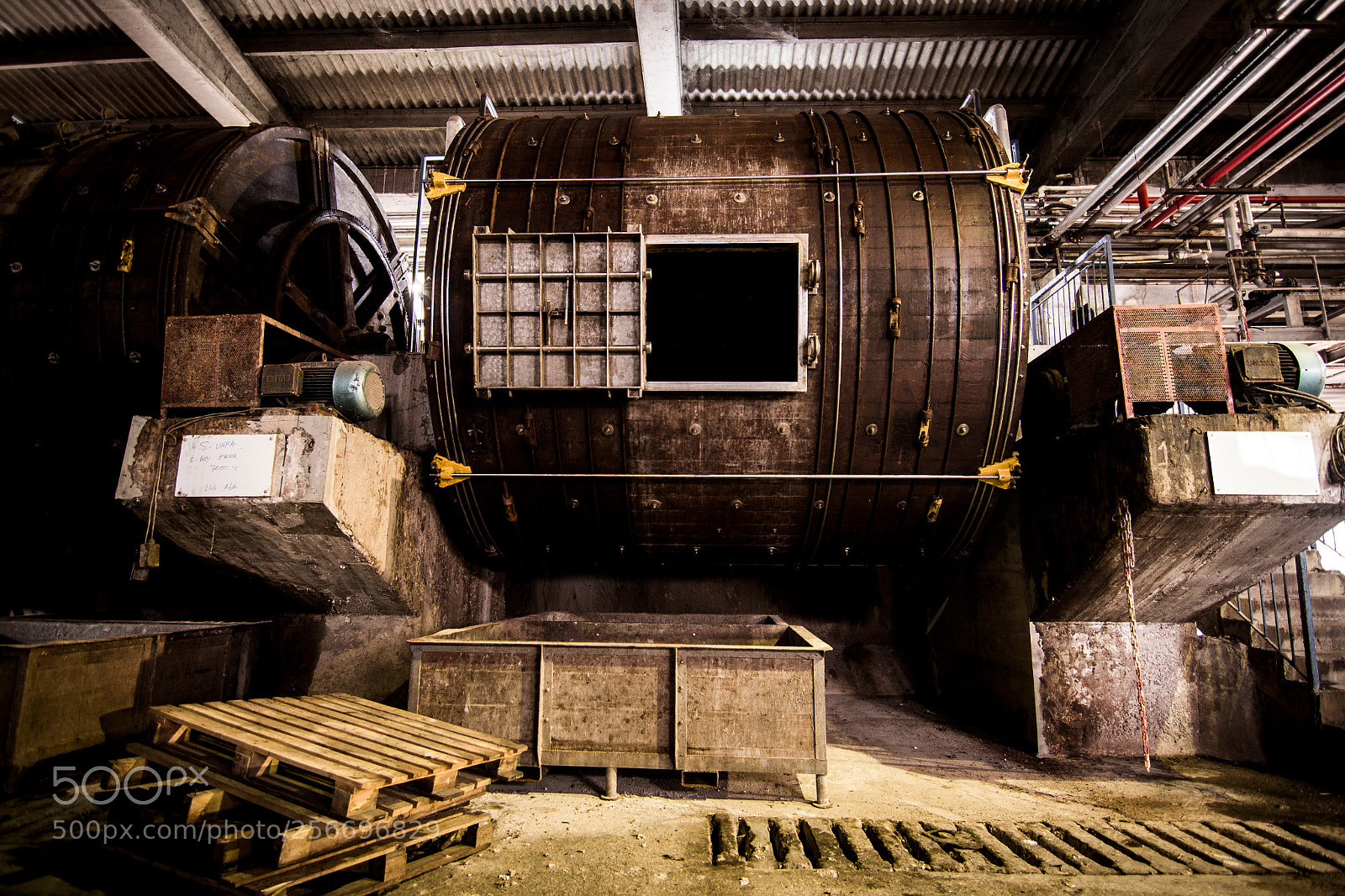 Canon EOS 700D (EOS Rebel T5i / EOS Kiss X7i) sample photo. Leather tannery machinery photography
