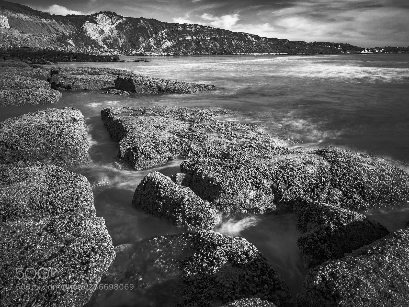 Panasonic Lumix DC-G9 sample photo. Rocs and beach photography