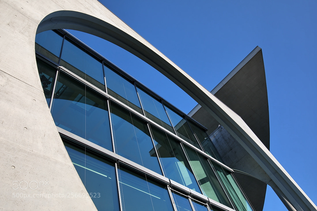 Canon EOS 5D Mark IV sample photo. Blue sky photography