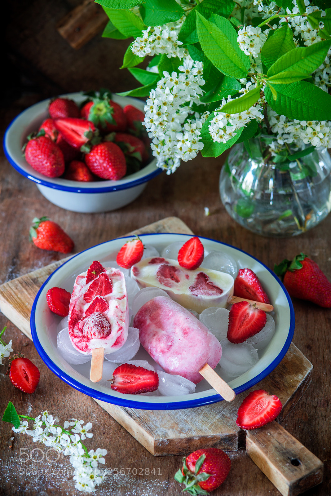 Nikon D600 sample photo. Strawberry yogurt ice cream photography
