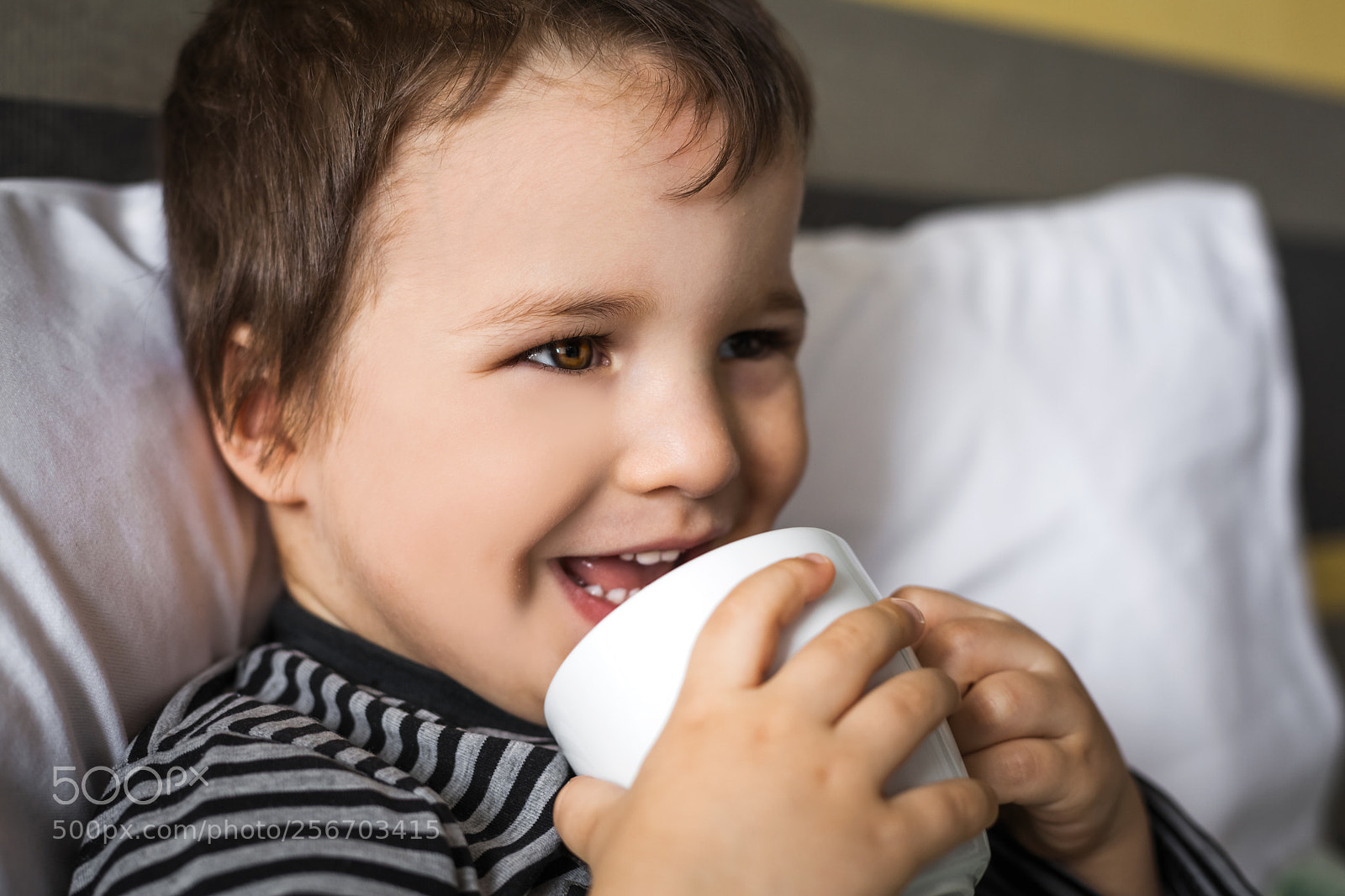 Canon EOS 5D Mark II sample photo. Sick smiling child boy photography