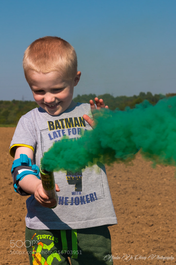 Canon EOS 70D sample photo. Smoke bomb test photography