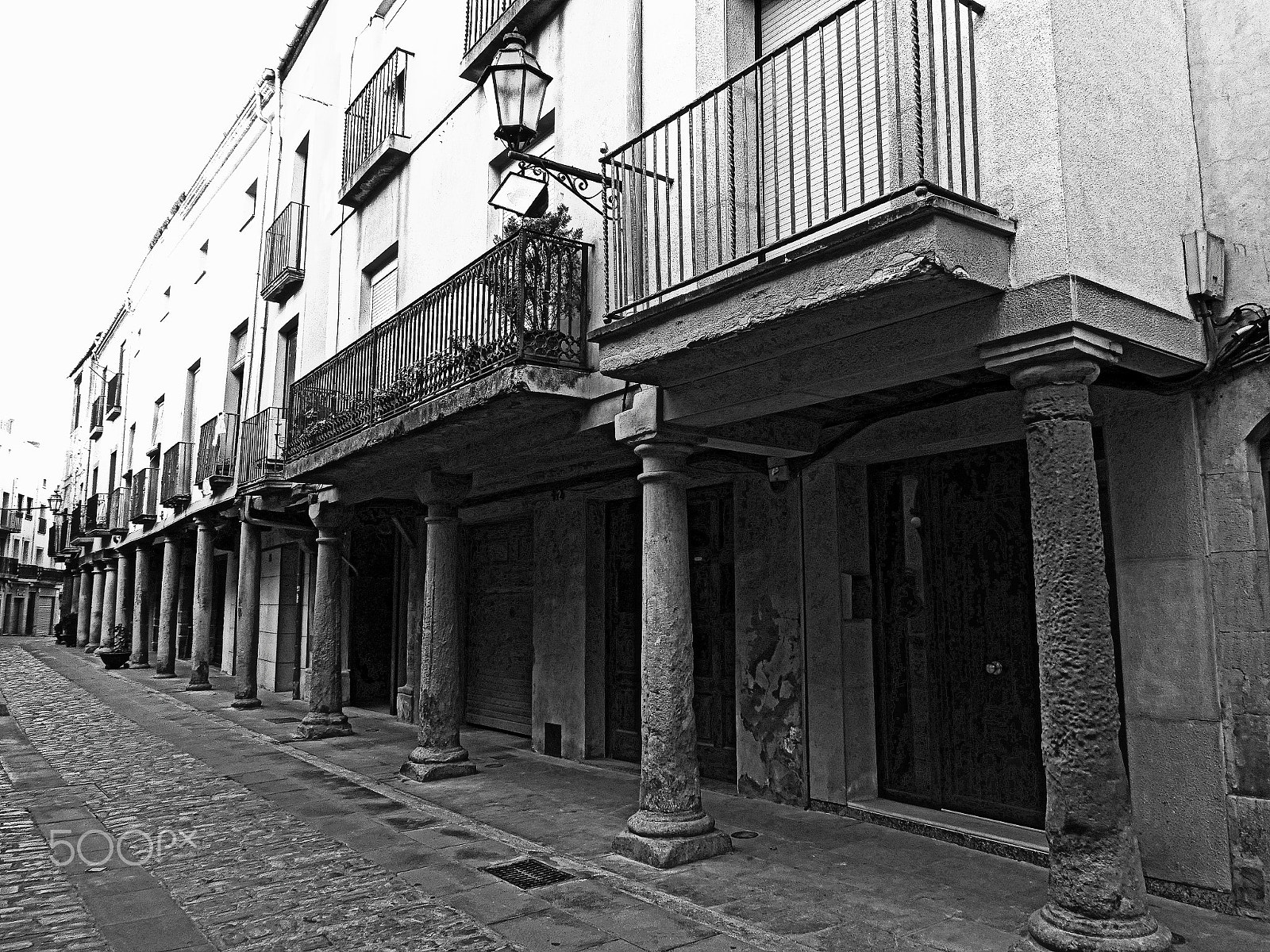 Panasonic Lumix DMC-ZS60 (Lumix DMC-TZ80) sample photo. Main street of cervera city photography