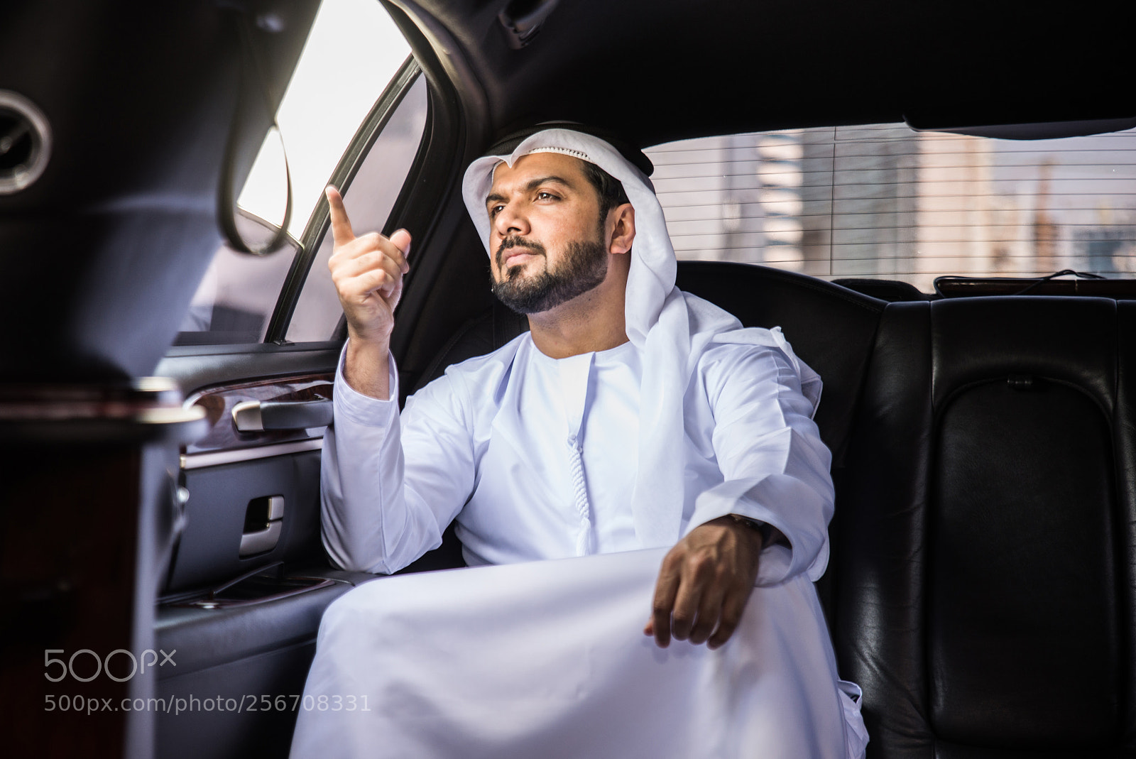 Nikon D610 sample photo. Emirati businessman portrait photography