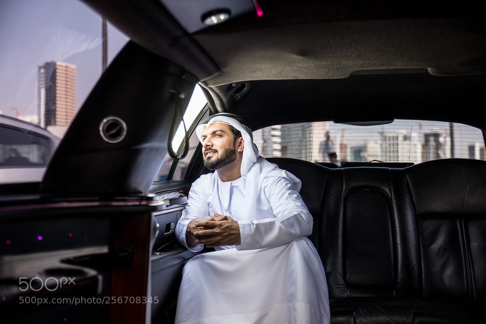 Nikon D610 sample photo. Emirati businessman portrait photography