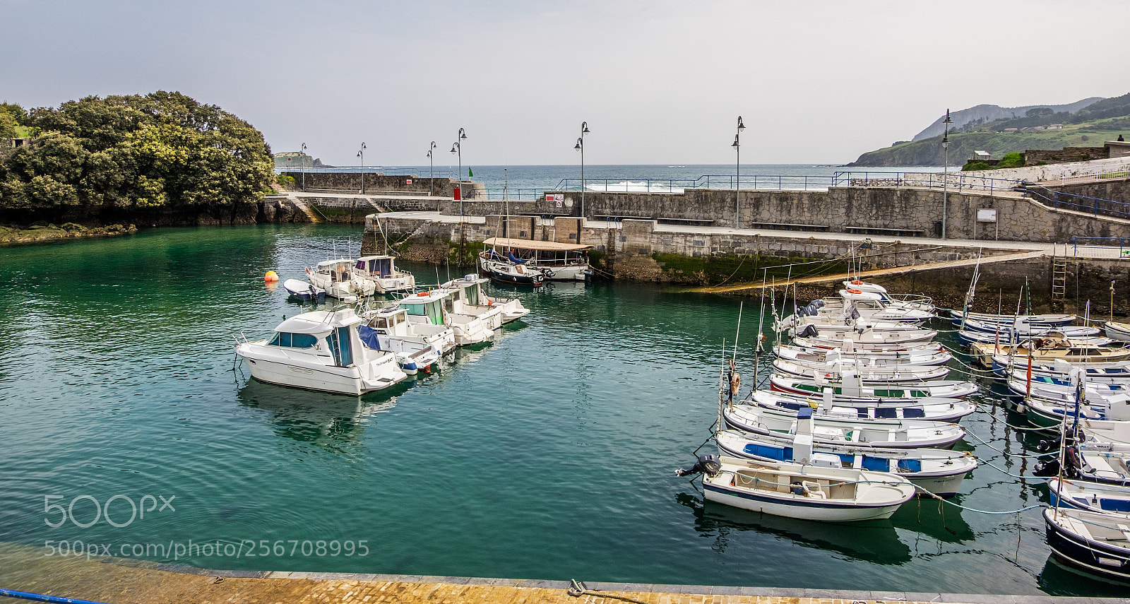 Fujifilm X-T10 sample photo. Mundaka port photography