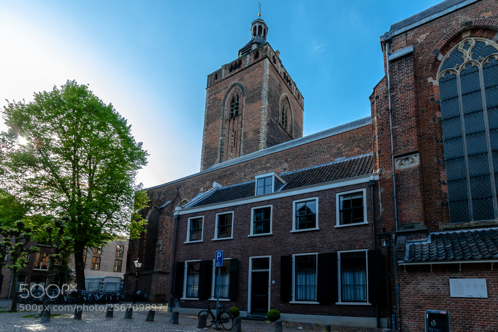 Canon EOS 80D sample photo. Buurtoren with church photography