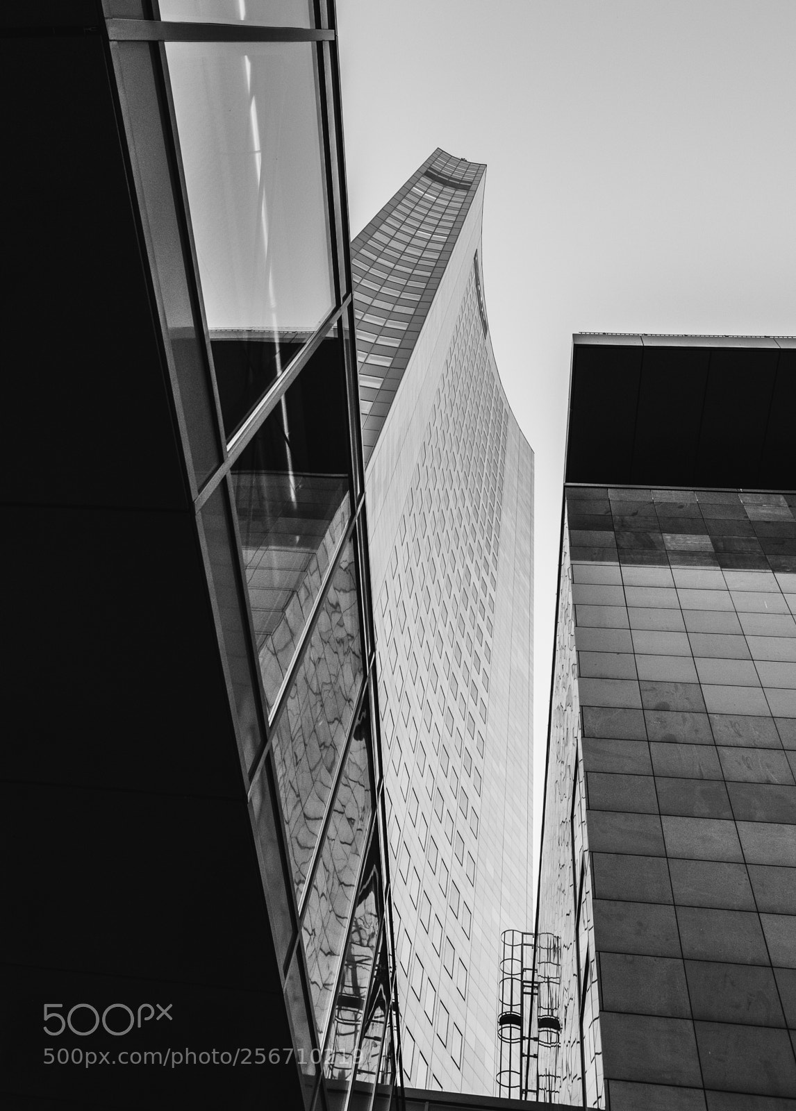 Fujifilm X-Pro2 sample photo. Mdr hochhaus leipzig photography