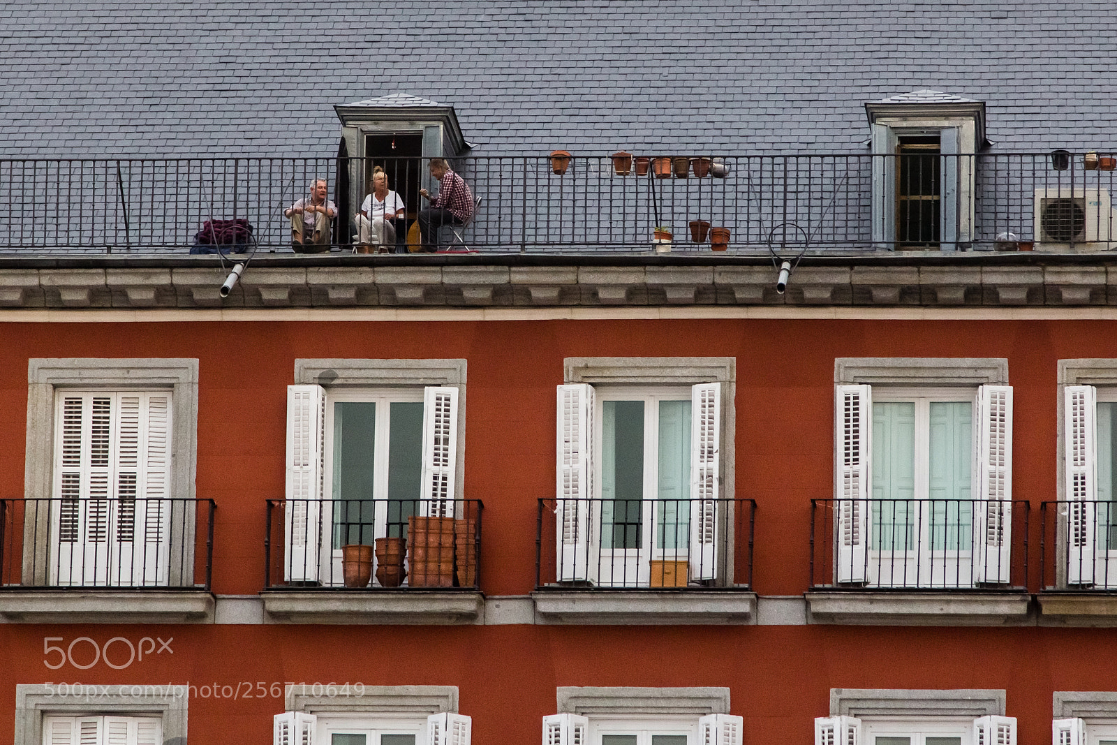 Canon EOS 60D sample photo. Facades of the plaza photography