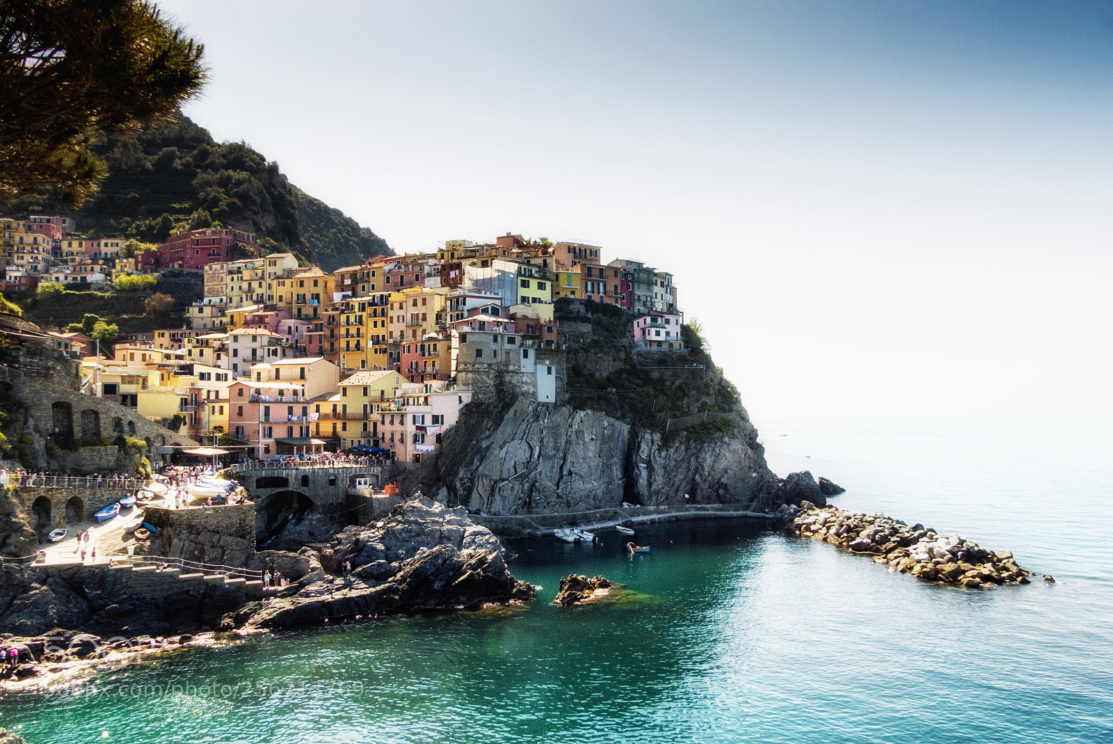 Panasonic Lumix DMC-FZ200 sample photo. Manarola village, cinque terre photography