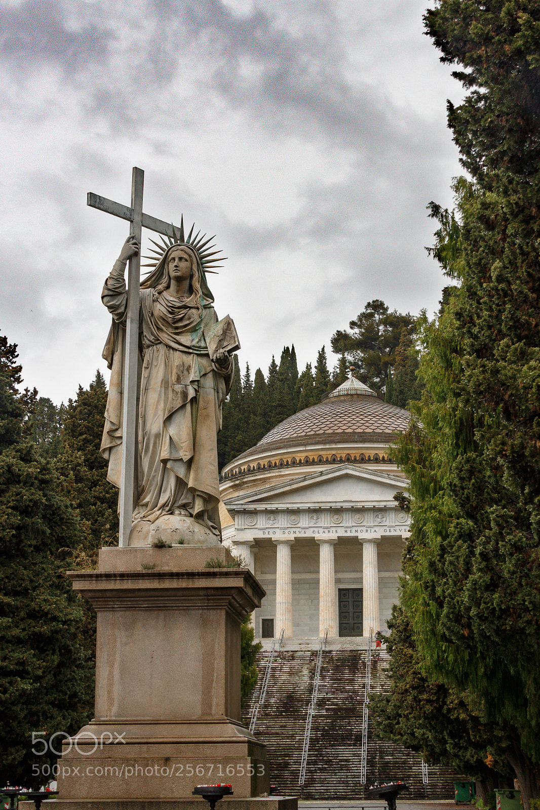 Canon EOS 700D (EOS Rebel T5i / EOS Kiss X7i) sample photo. Statua della fede photography