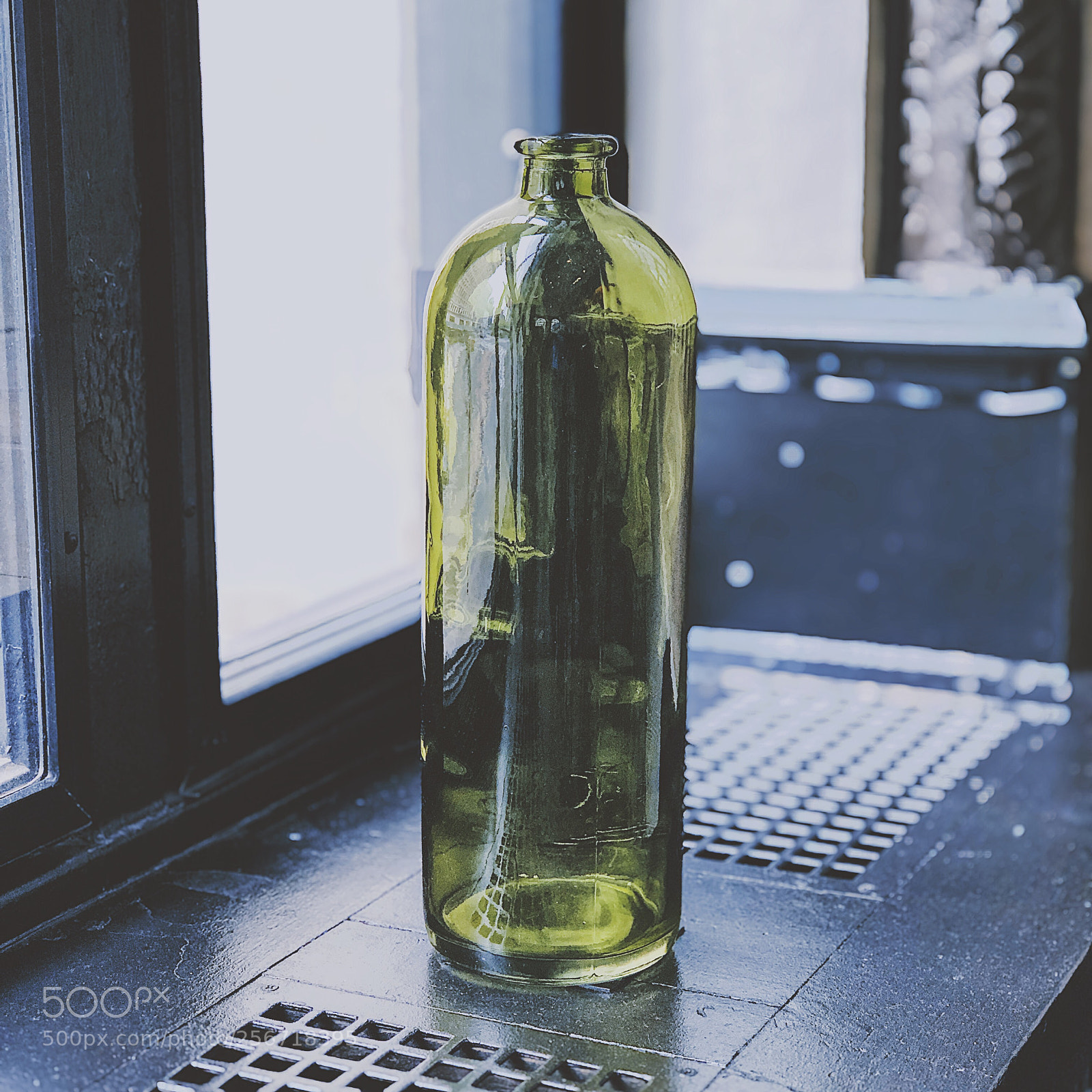 Apple iPhone 8 Plus sample photo. Green bottle photography