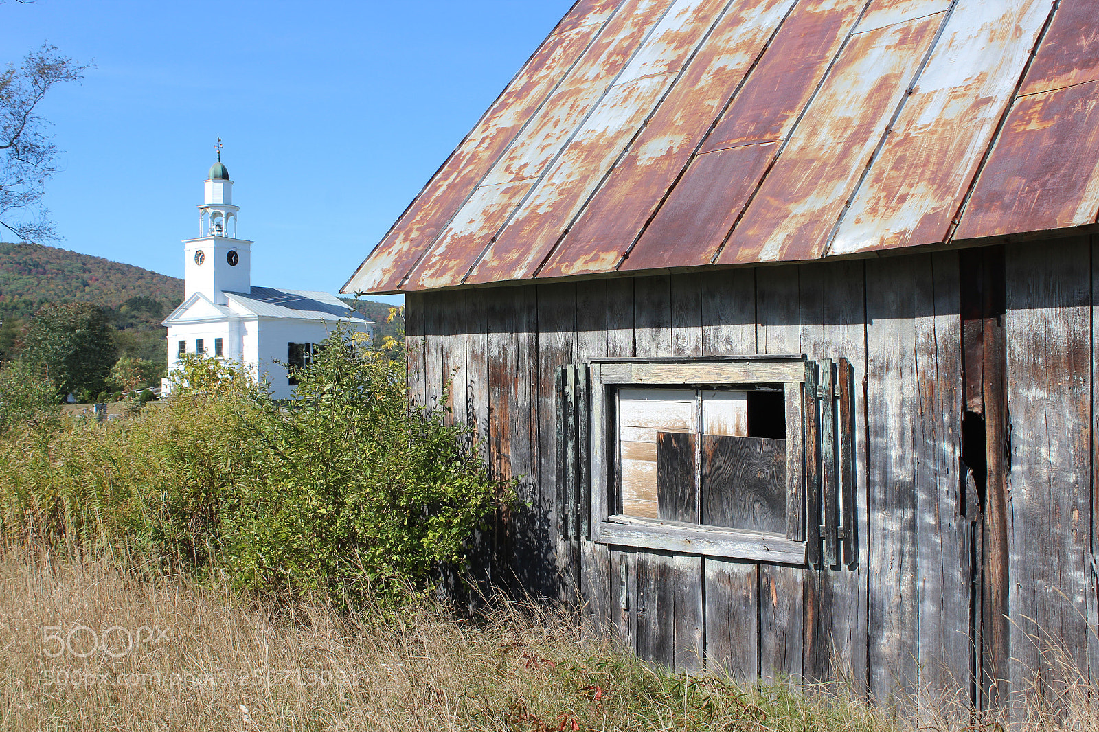 Canon EOS 1200D (EOS Rebel T5 / EOS Kiss X70 / EOS Hi) sample photo. Rustic barn and church photography