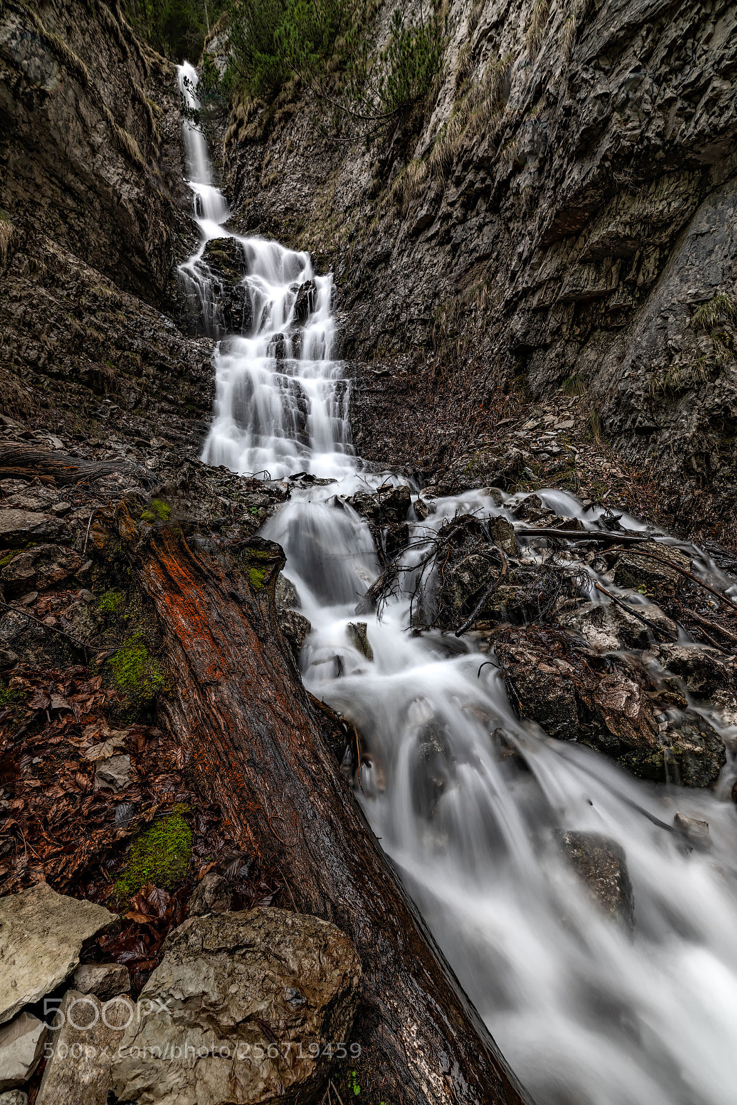 Canon EOS 5D Mark IV sample photo. Grisol waterfalls photography