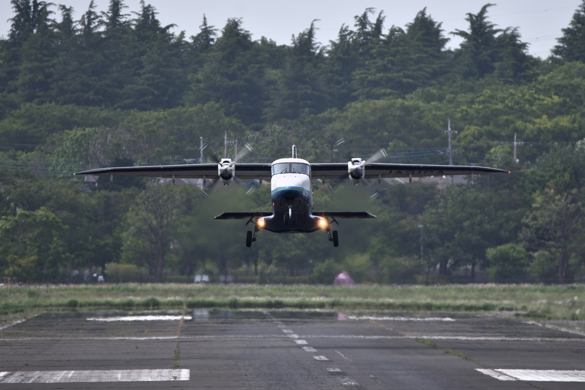 Sigma 150-600mm F5-6.3 DG OS HSM | C sample photo. Do228 take off photography
