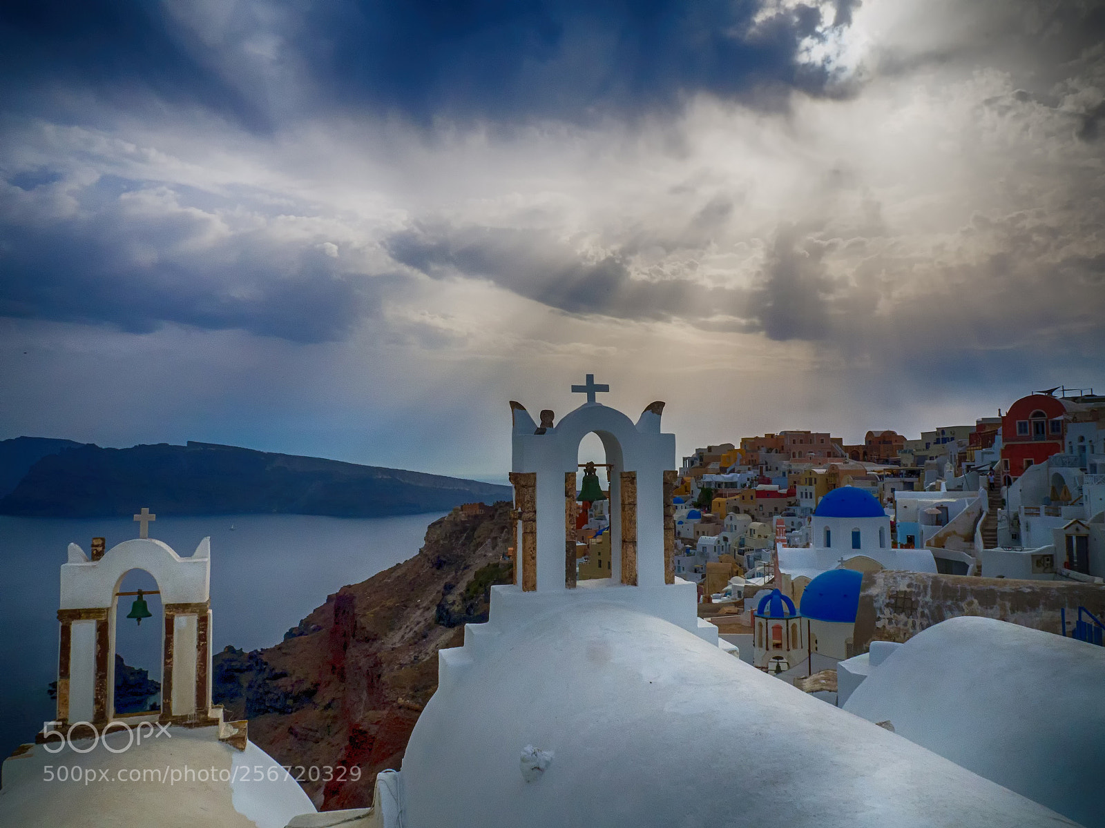 Olympus OM-D E-M10 II sample photo. Cloudy sunset in oia photography