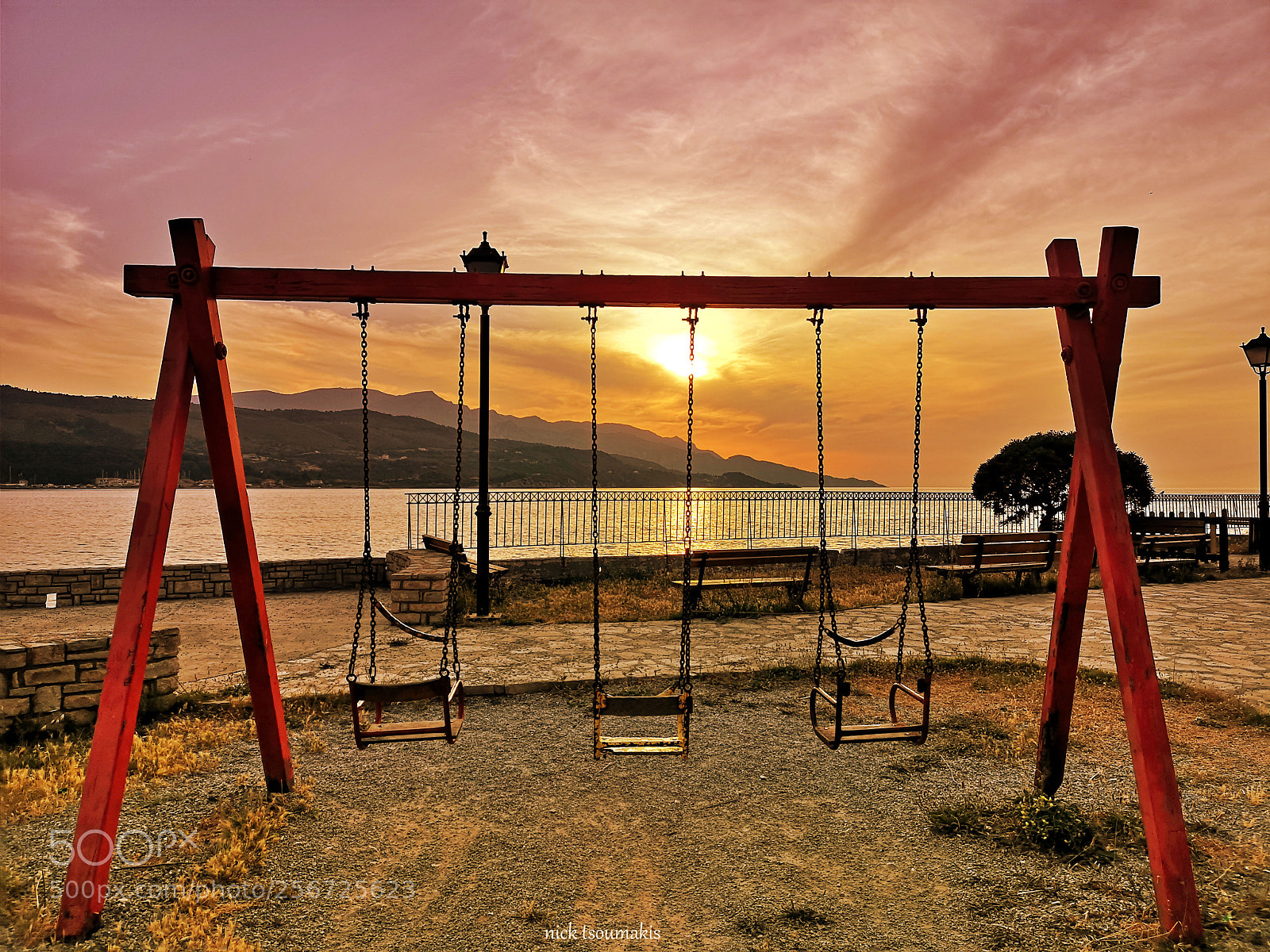 HUAWEI CLT-L29 sample photo. Swing photography