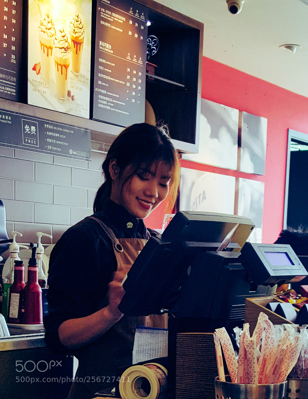 Samsung Galaxy Note5 sample photo. Barista beauty photography