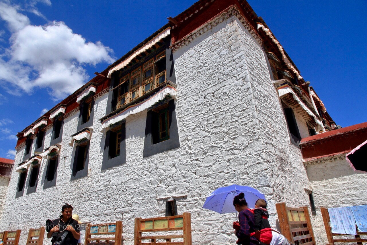 Canon EOS 7D sample photo. A building of jokhang photography