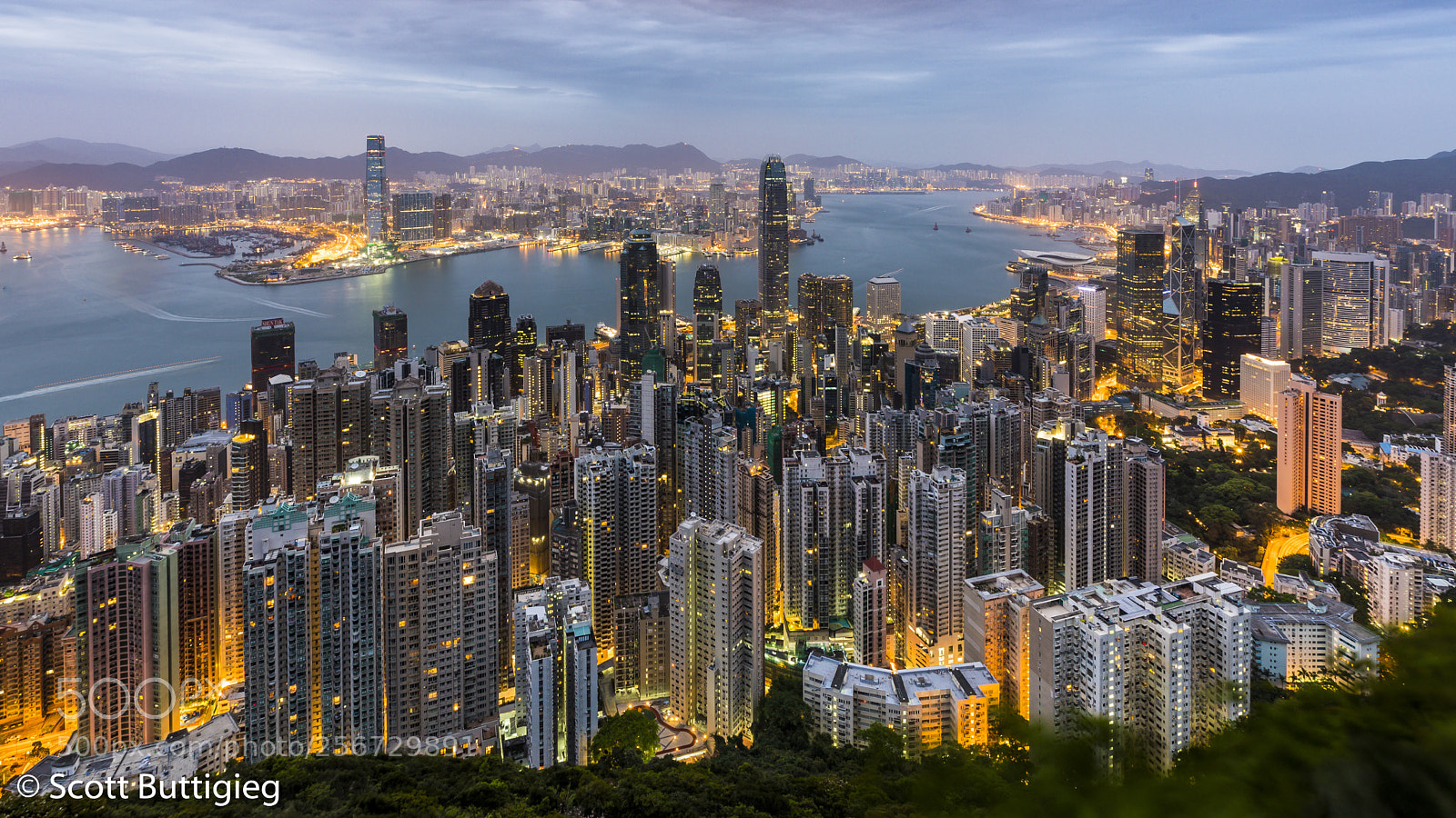 Canon EOS 5D Mark IV sample photo. Good morning hong kong  photography