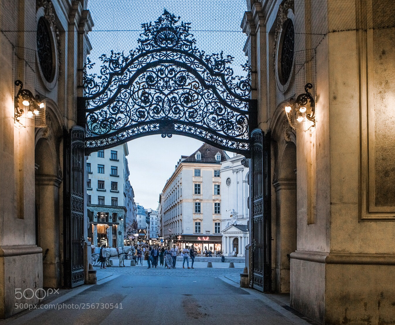 Canon EOS 5D Mark IV sample photo. After sunset - vienna photography