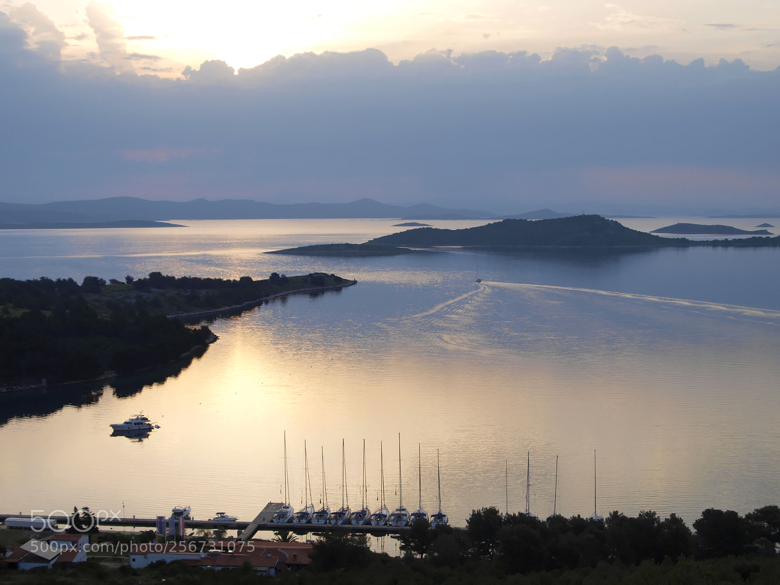 Olympus E-420 (EVOLT E-420) sample photo. Sunrise in croatia photography