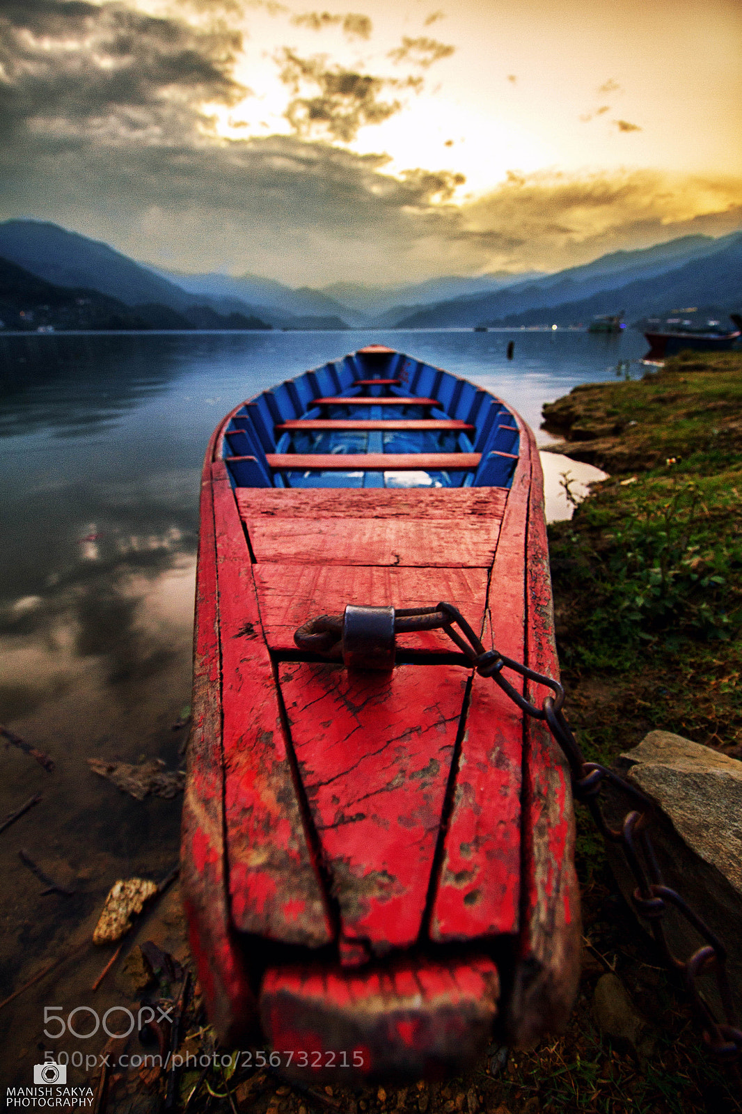 Canon EOS 7D sample photo. A tied boat photography