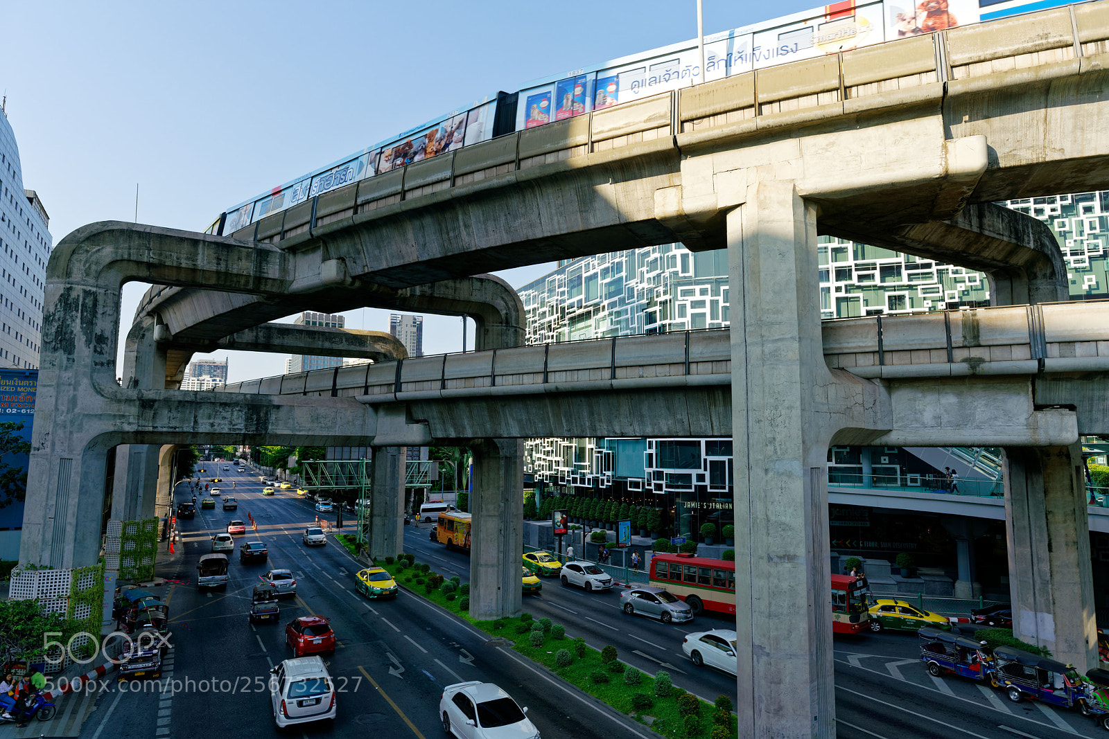 Sony a7R II sample photo. Skytrain photography