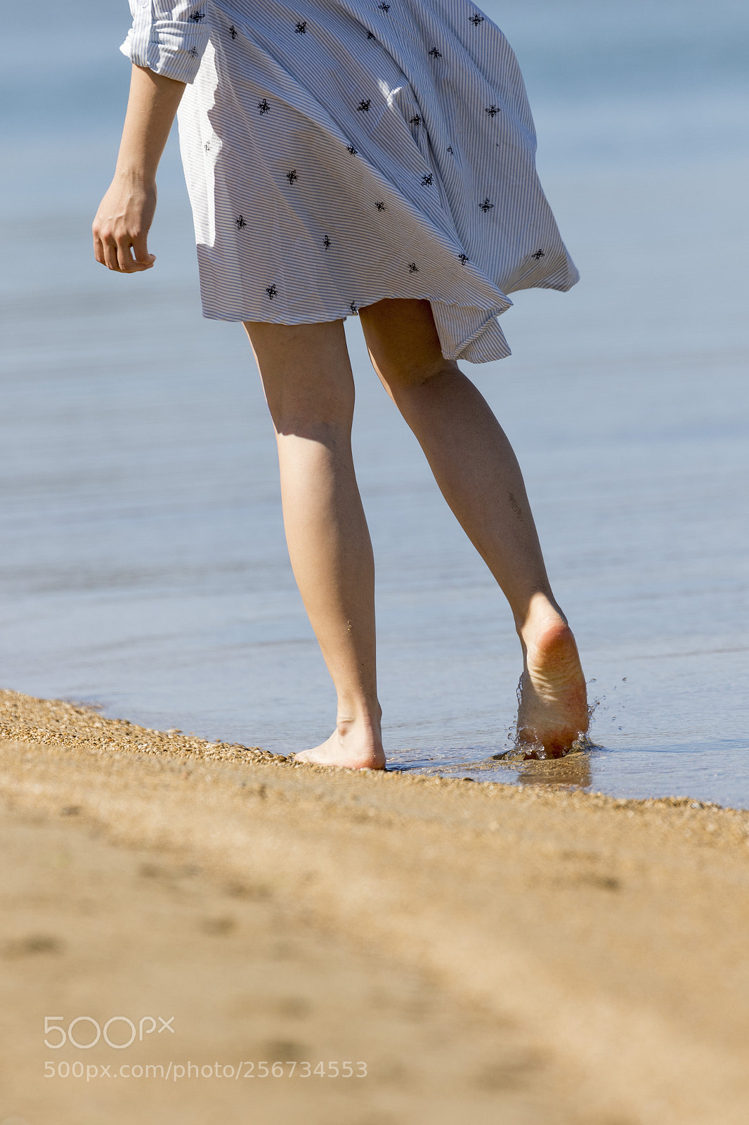 Canon EOS 7D Mark II sample photo. Girl on a beach photography