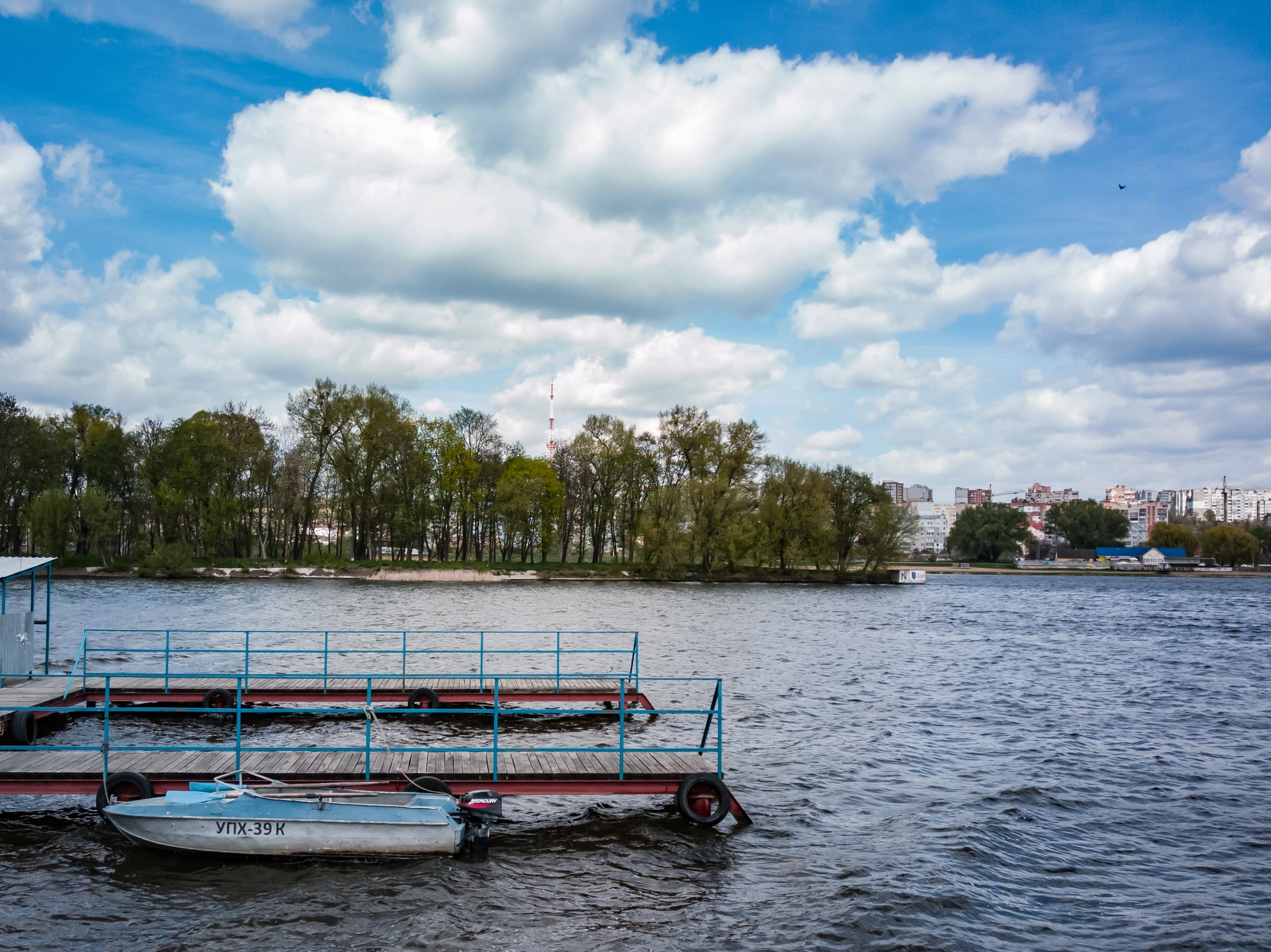 HUAWEI NOVA 2 sample photo. Boat on the river photography