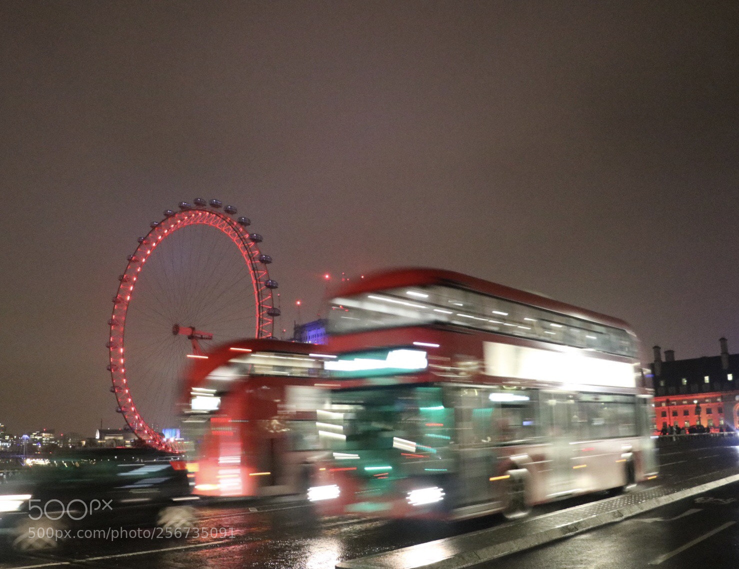 Canon EOS 750D (EOS Rebel T6i / EOS Kiss X8i) sample photo. London at night  photography