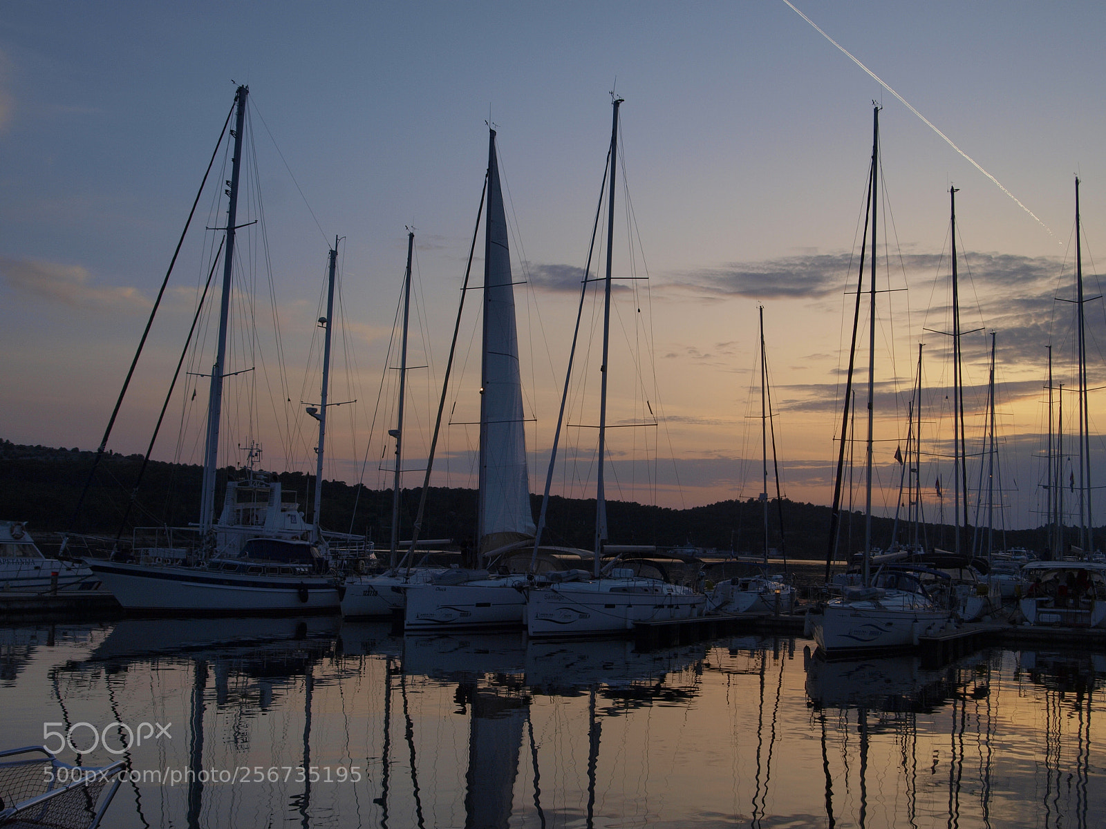 Olympus E-420 (EVOLT E-420) sample photo. Evening in a harbour photography