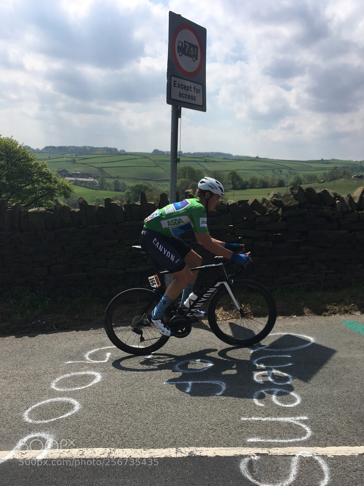Apple iPhone SE sample photo. Tour de yorkshire 2018 photography