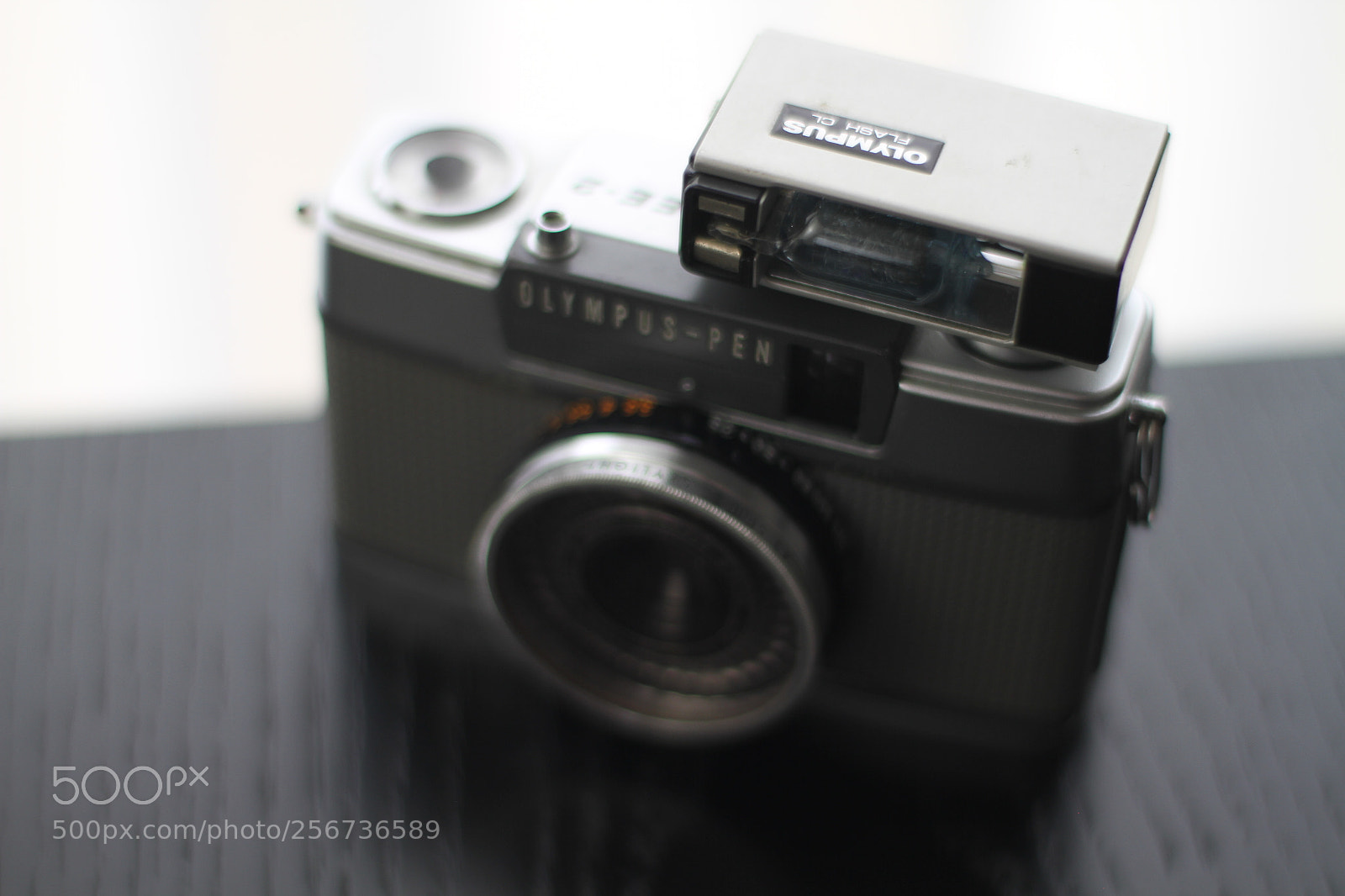 Canon EF 50mm F1.8 II sample photo. Pen photography