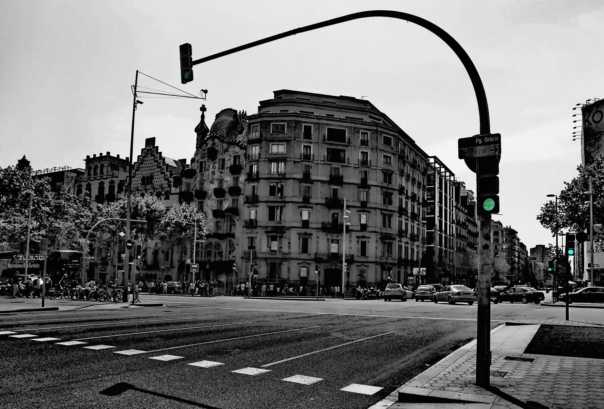 Canon EOS sample photo. Green wave (to the house of batlló) photography