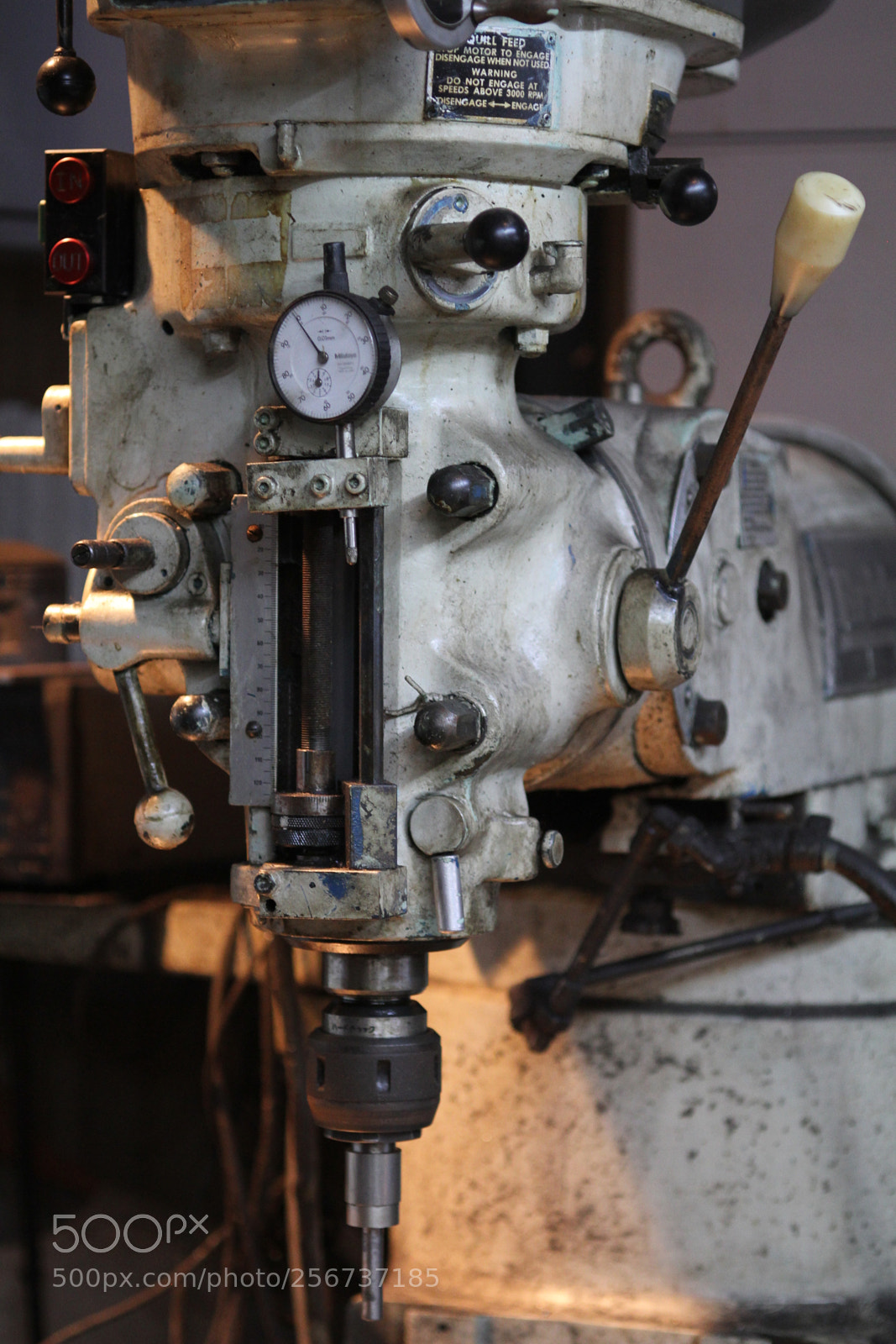 Canon EOS 7D + Canon EF 50mm F1.8 II sample photo. Machine photography