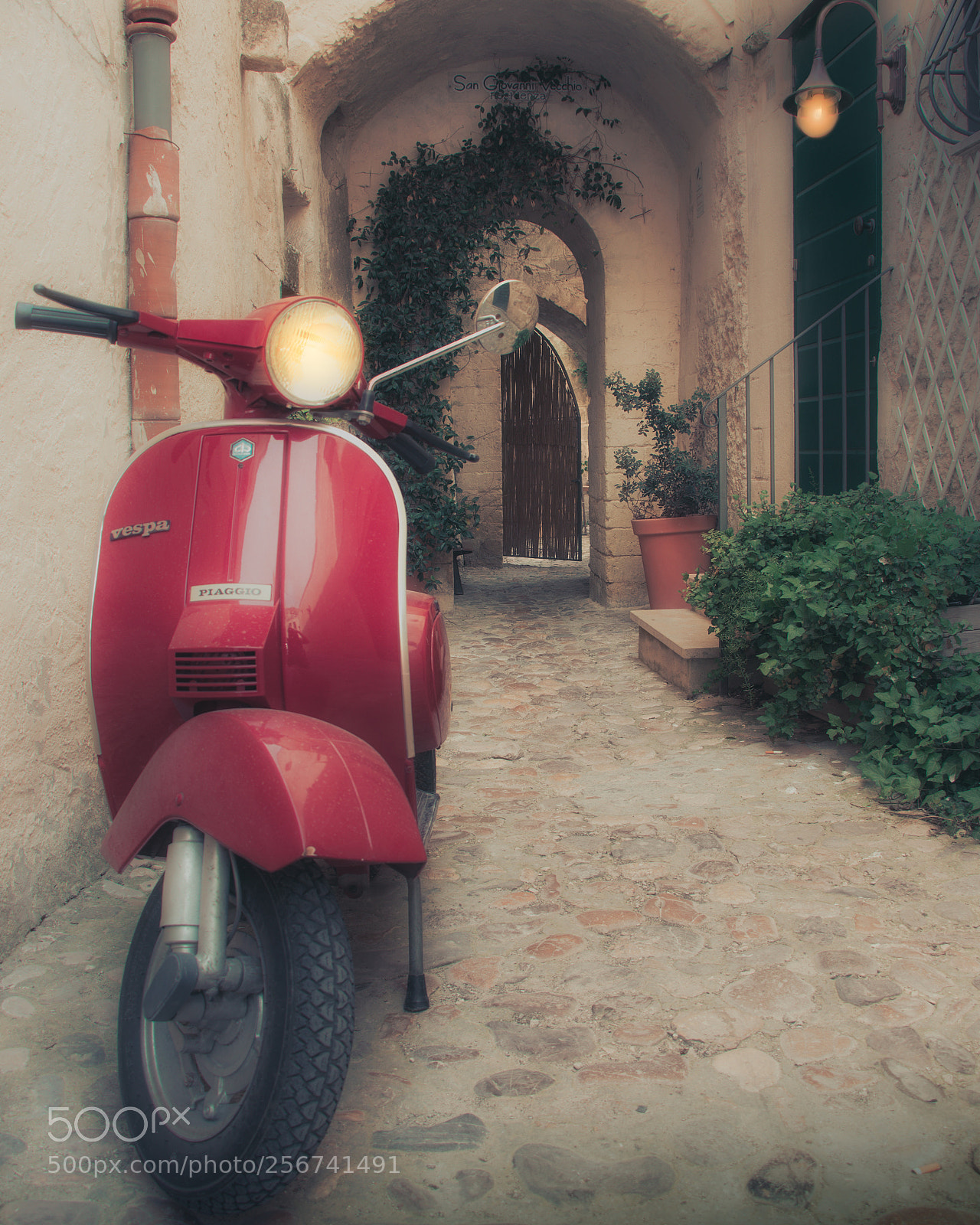 Canon EOS 80D sample photo. Italian pride photography