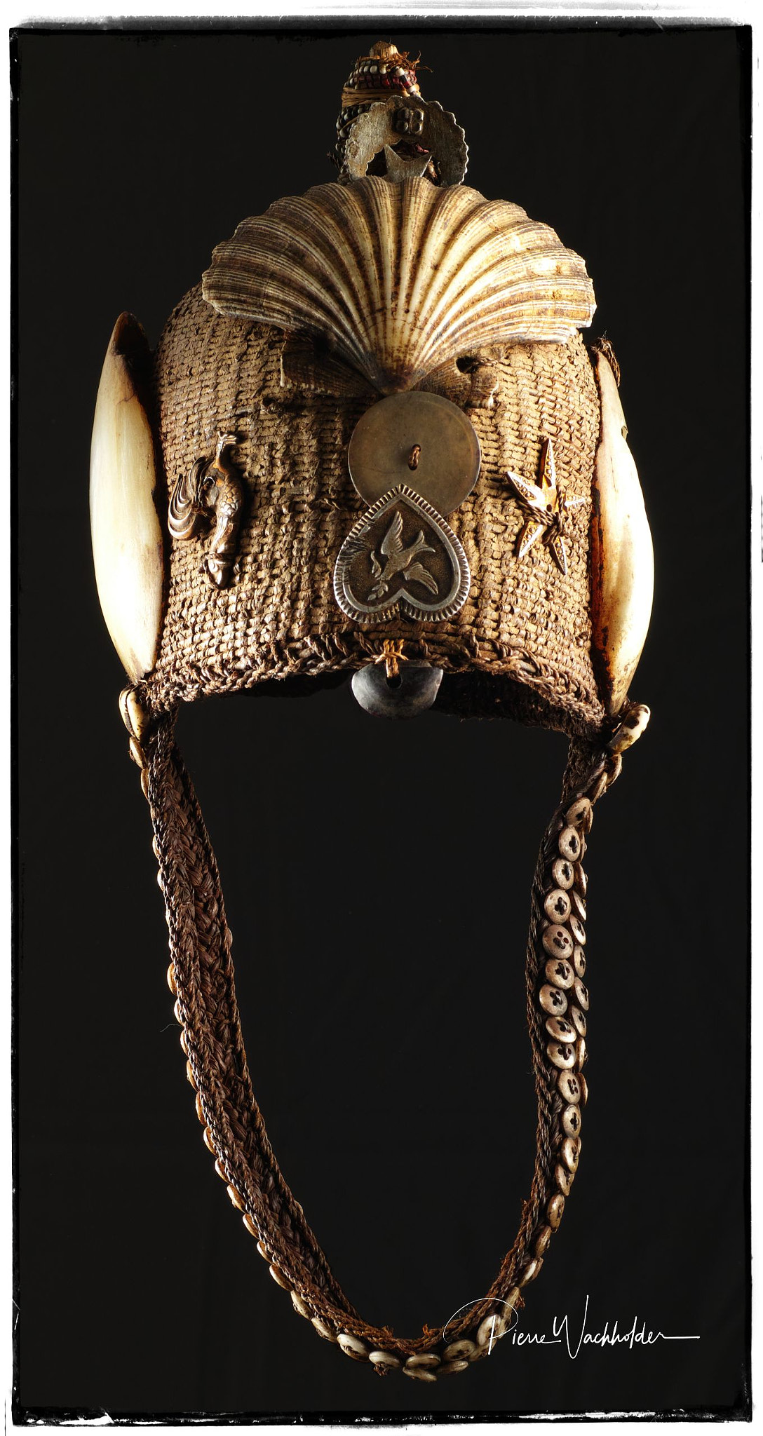 Sigma SD1 Merrill sample photo. Helmet, dr congo, musee africain de namur photography