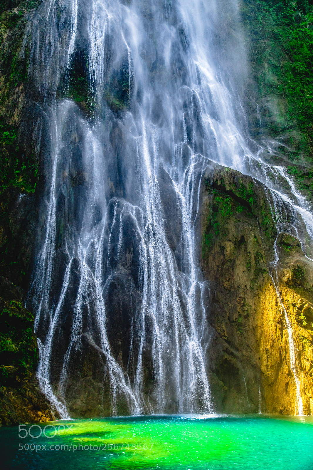 Canon EOS 5D Mark IV sample photo. Waterfall photography