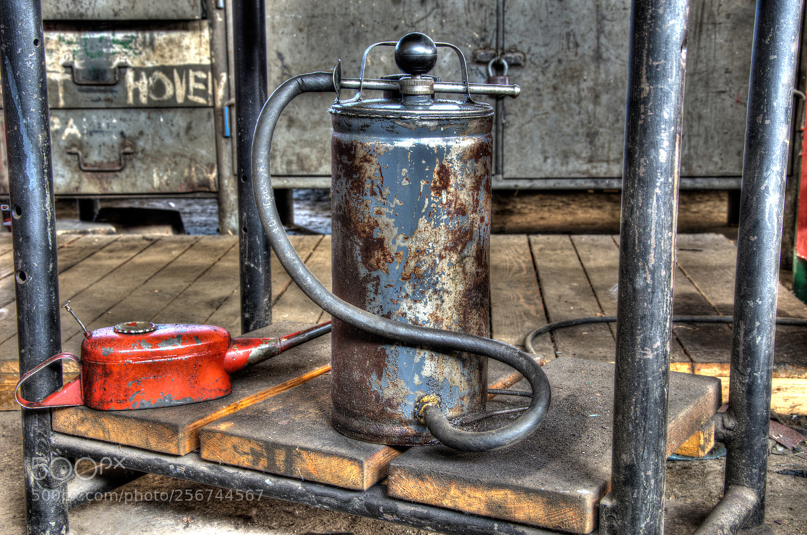 Nikon D5100 sample photo. Oilcans photography