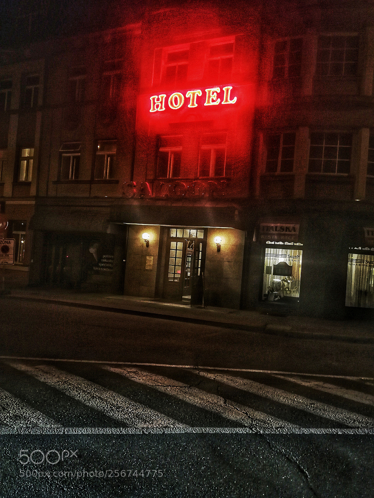 HUAWEI P10 sample photo. Hotel photography