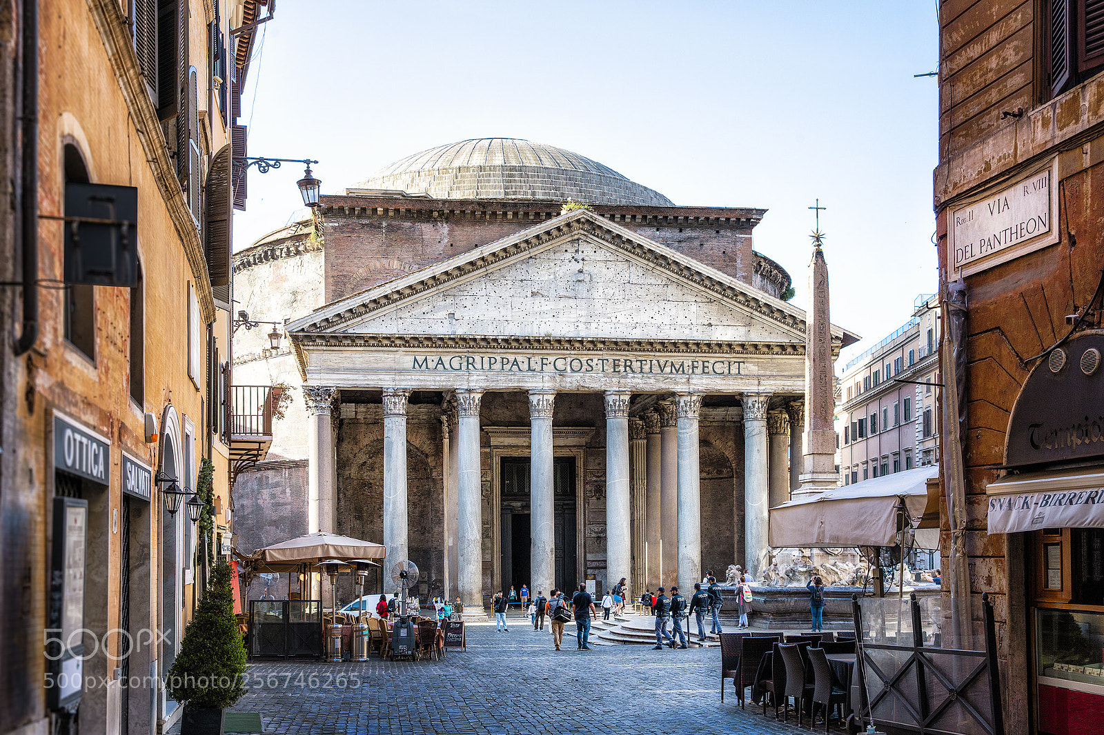 Canon EOS 5DS R sample photo. Via del pantheon photography