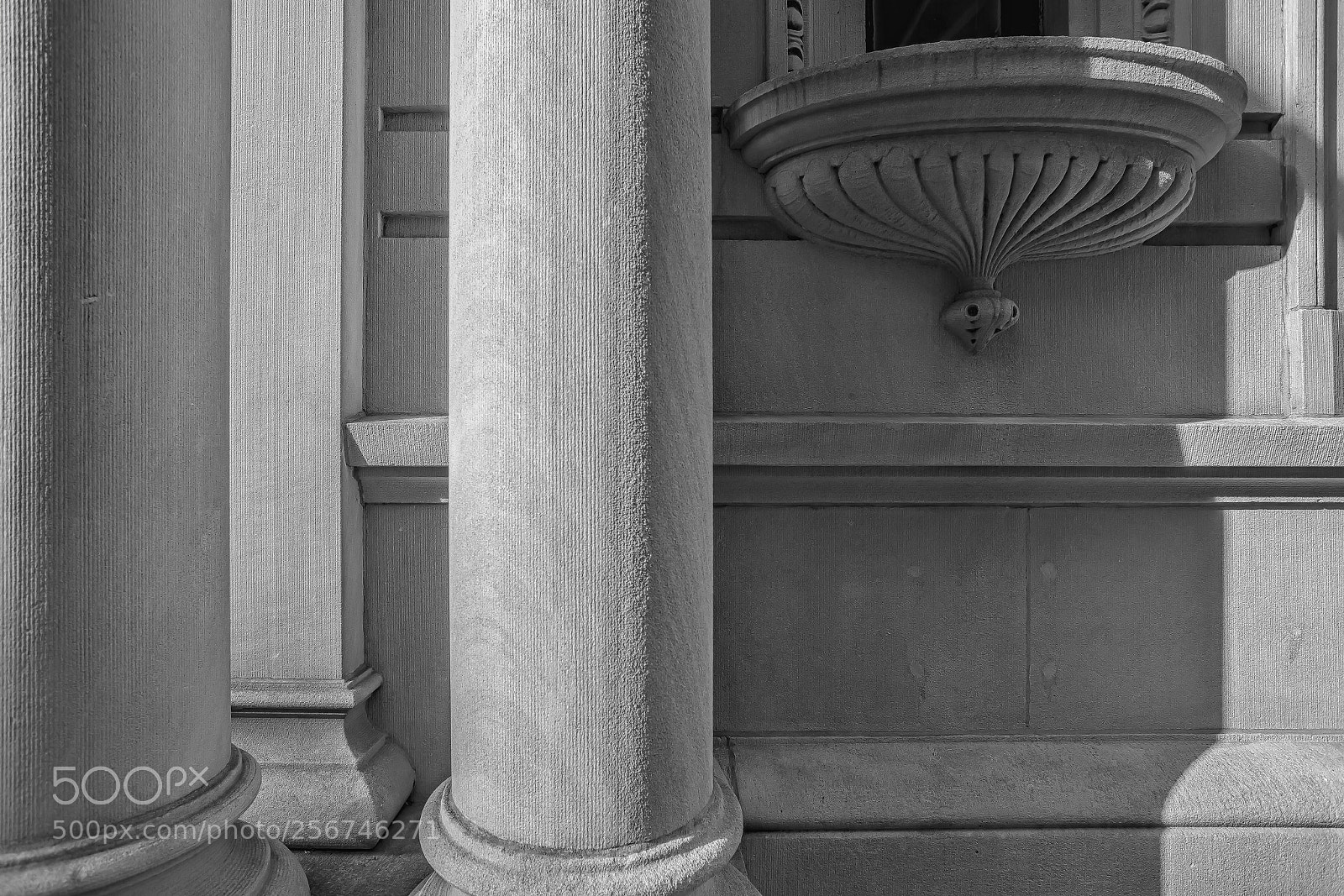 Canon EOS 5D Mark II sample photo. Detail of apartment building photography